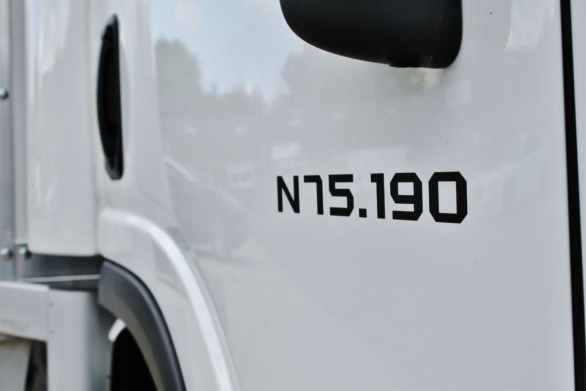 isuzu-n75190-e6-75-tone-enclosed-car-transpor