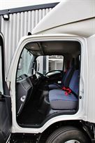 isuzu-n75190-e6-75-tone-enclosed-car-transpor