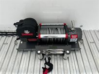 isuzu-n75190-e6-75-tone-enclosed-car-transpor