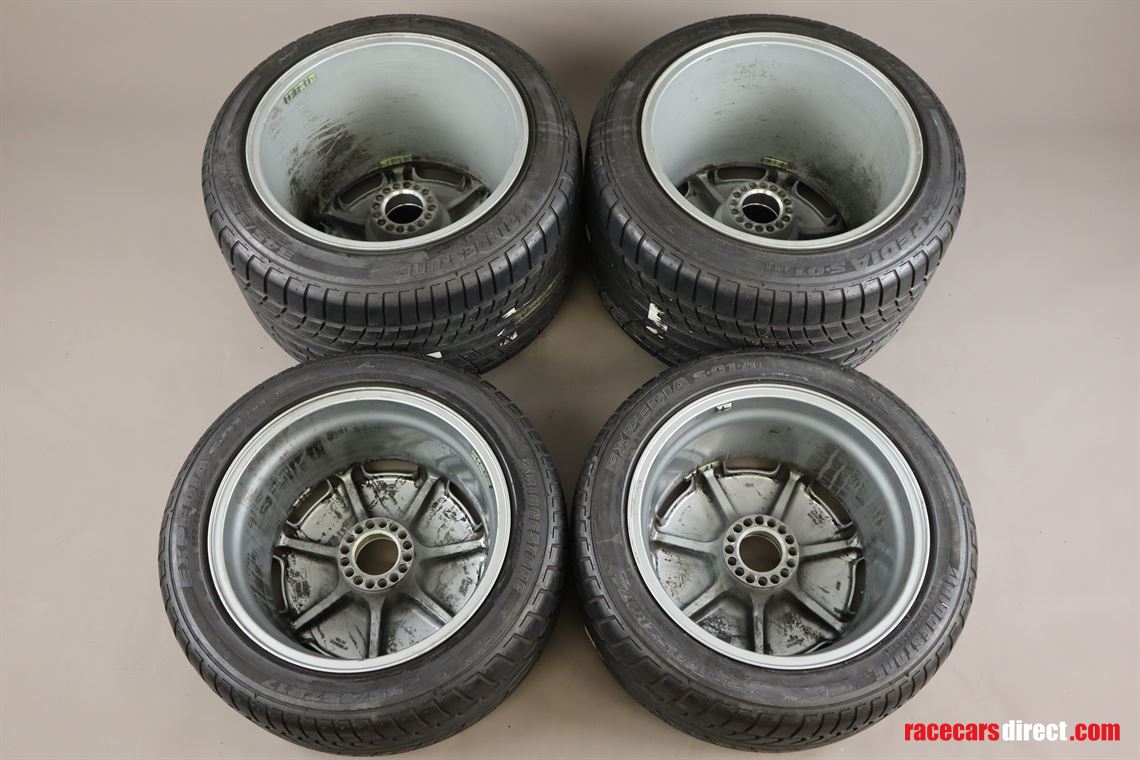 Racecarsdirect.com - Jaguar XJ220 Speedline Wheels with Tires