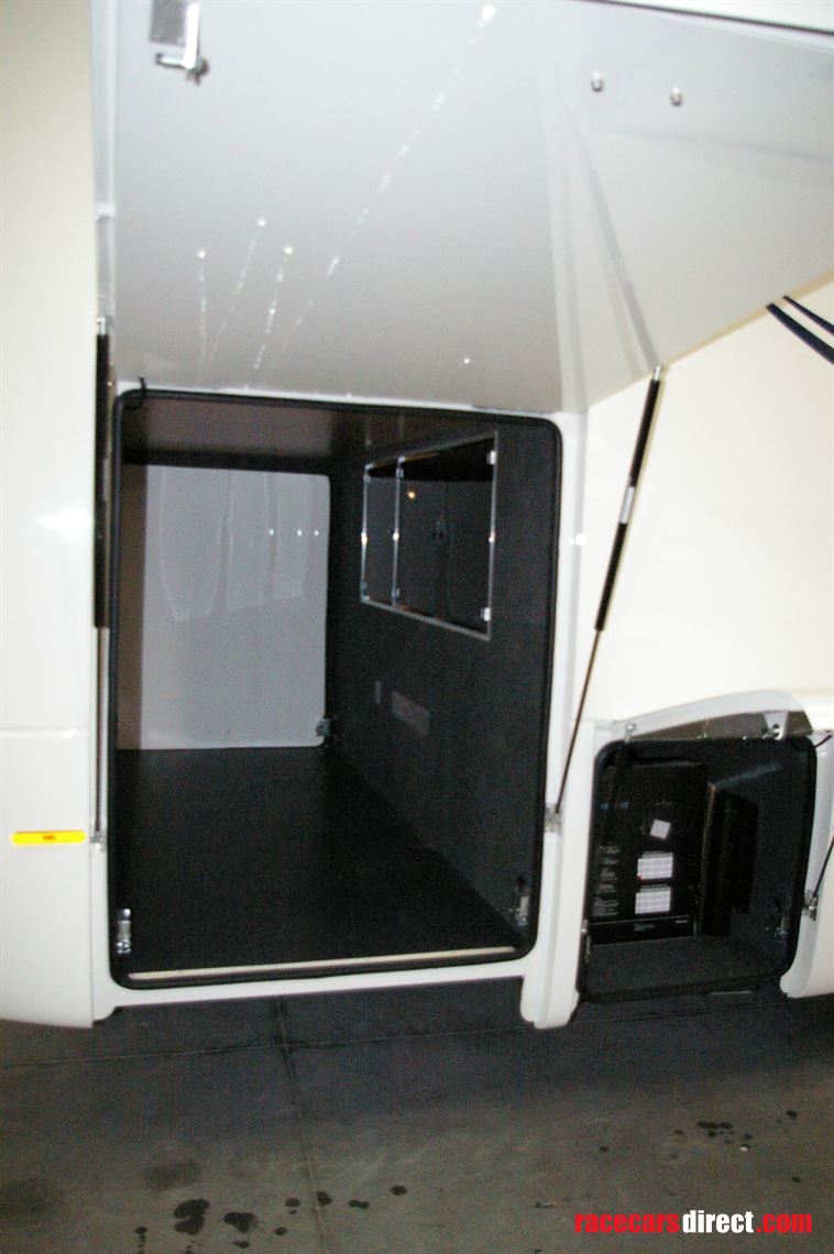 Racecarsdirect.com - MAN motorhome