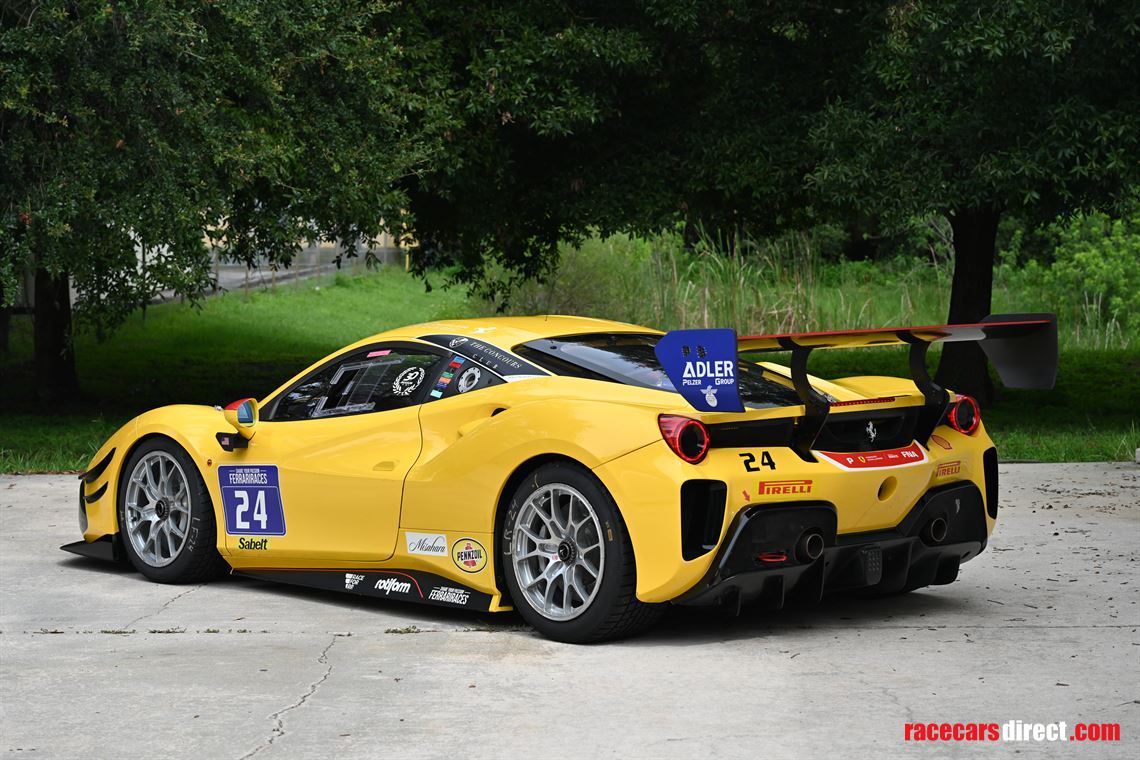 2022-ferrari-488-challenge-evo