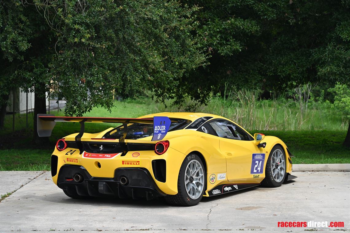 2022-ferrari-488-challenge-evo