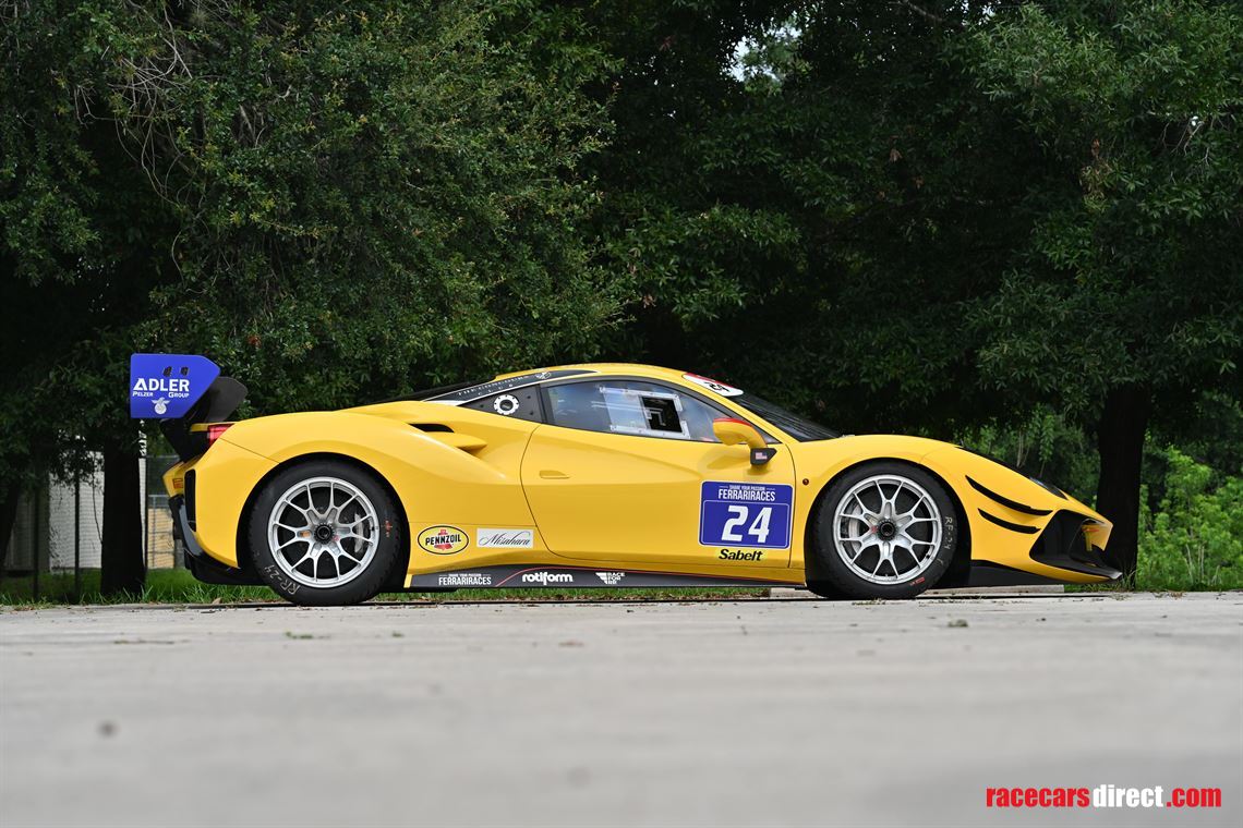 2022-ferrari-488-challenge-evo