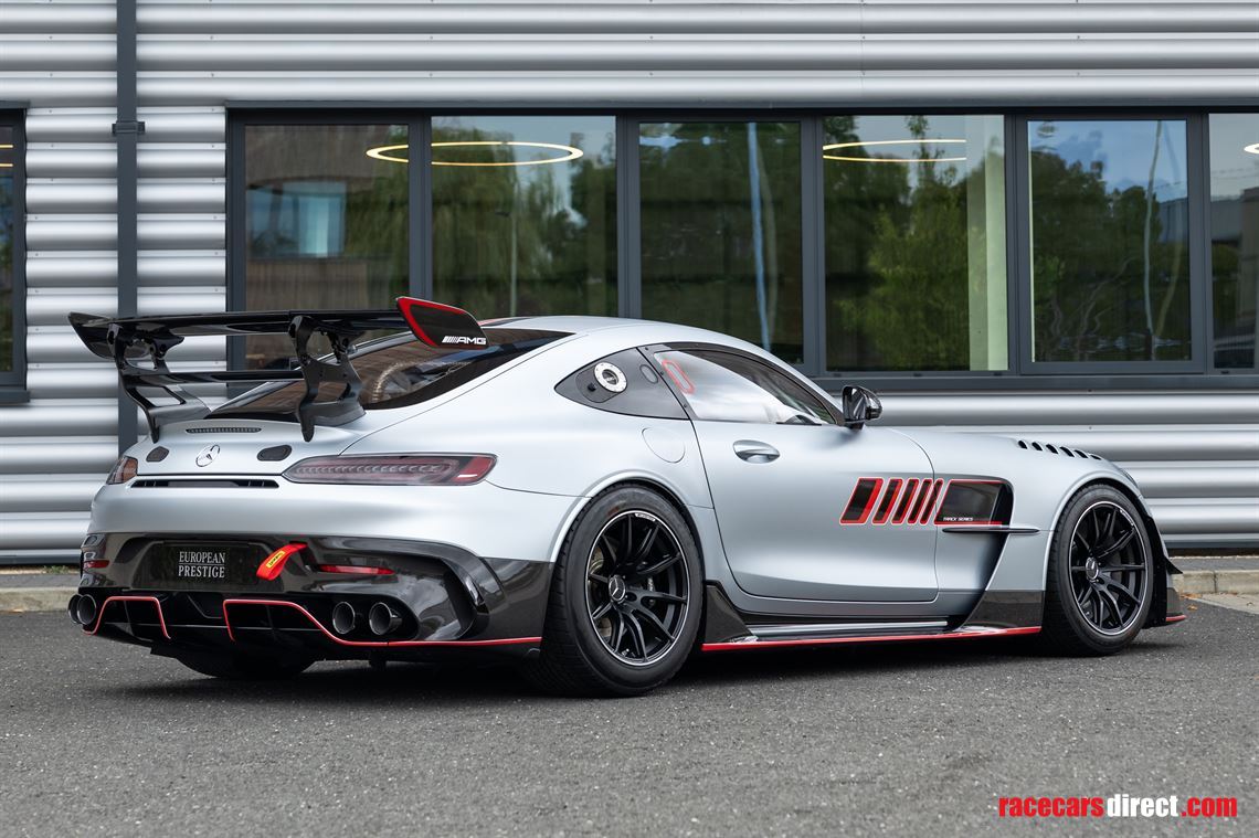 2022-mercedes-benz-amg-gt-track-series