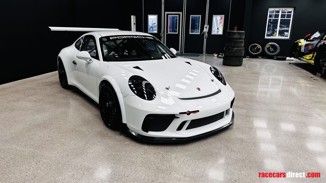 porsche-9912-cup-2018-565h-abs