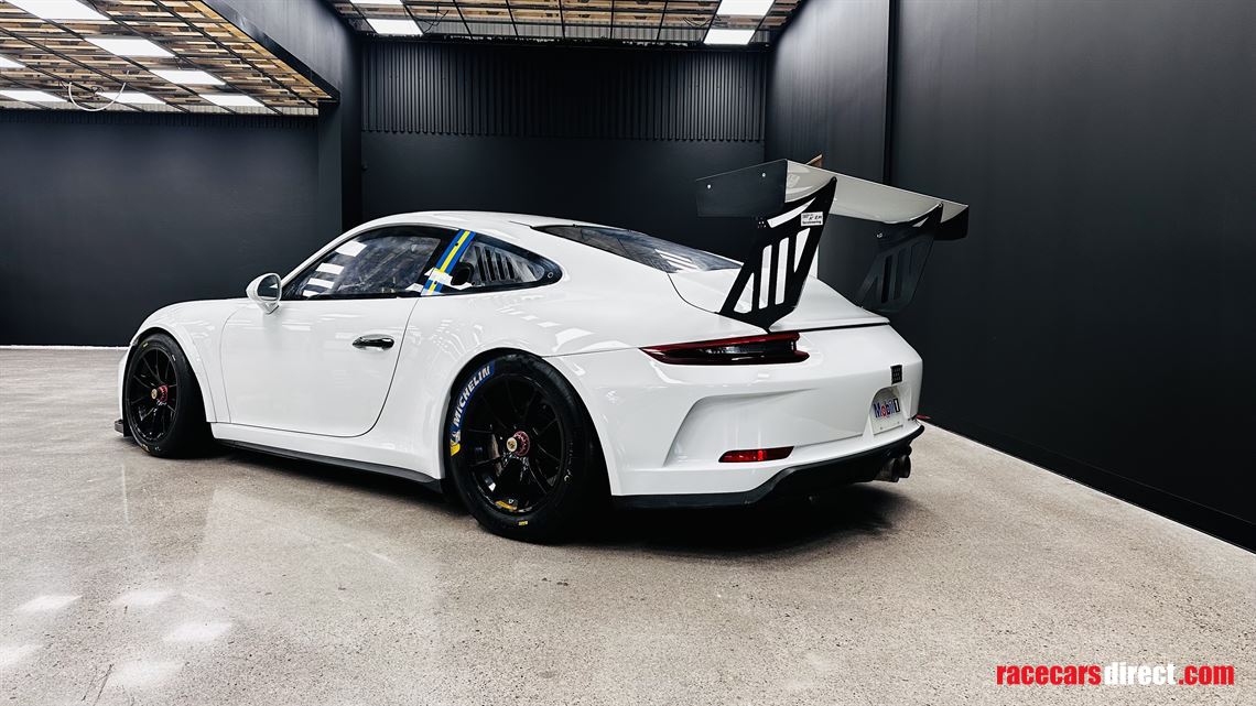 porsche-9912-cup-2018-565h-abs