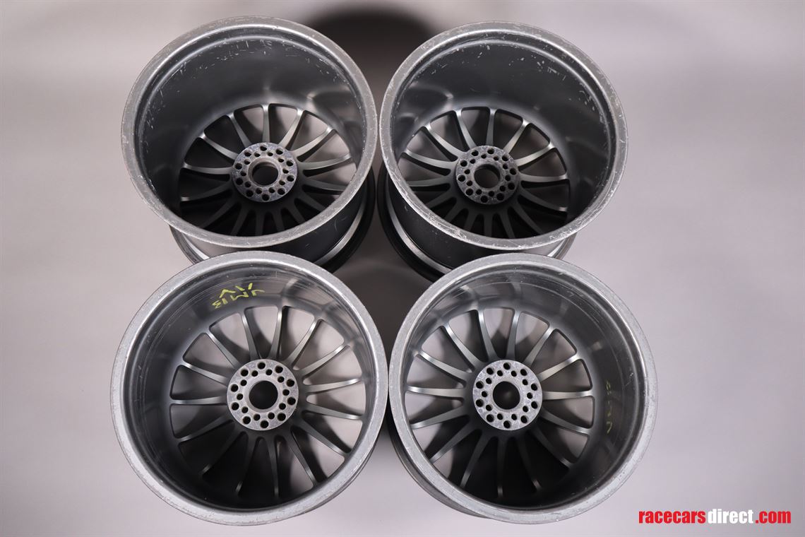 ferrari-550-gt1-oz-racing-wheels