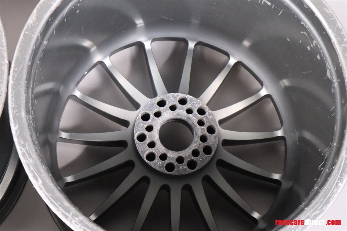 ferrari-550-gt1-oz-racing-wheels