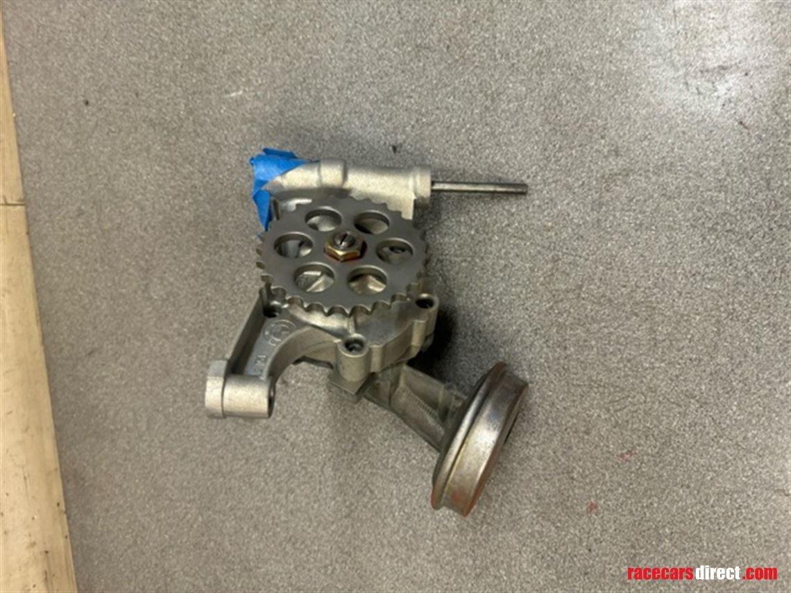 Genuine oil pump Used but rebuild 