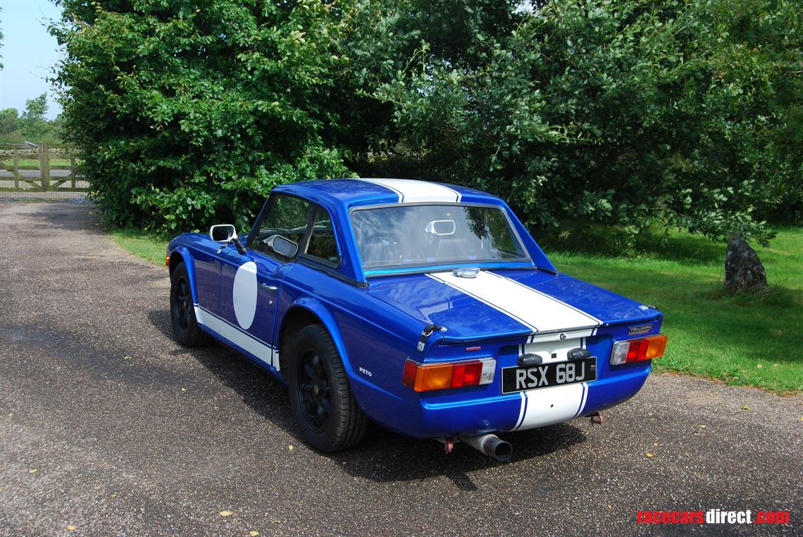 1971-triumph-tr6-rally-car