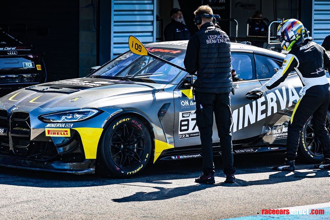 bmw-m4-gt4-g82