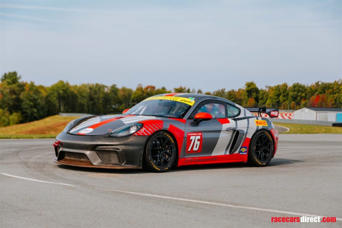 2019-porsche-718-gt4-clubsport-mr-w-big-spare