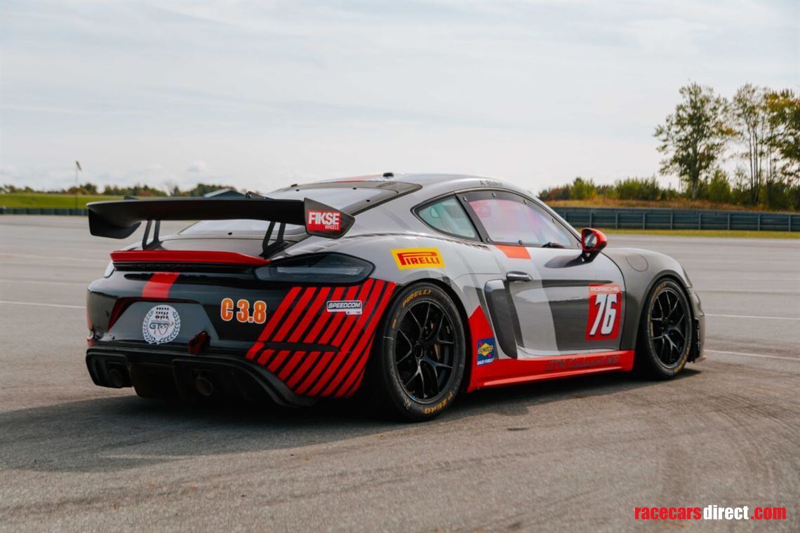 2019-porsche-718-gt4-clubsport-mr-w-big-spare