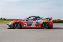 2019-porsche-718-gt4-clubsport-mr-w-big-spare