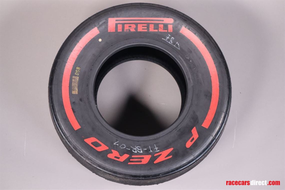 formula-1-tires-pirelli-p-zero-red-tire-compo