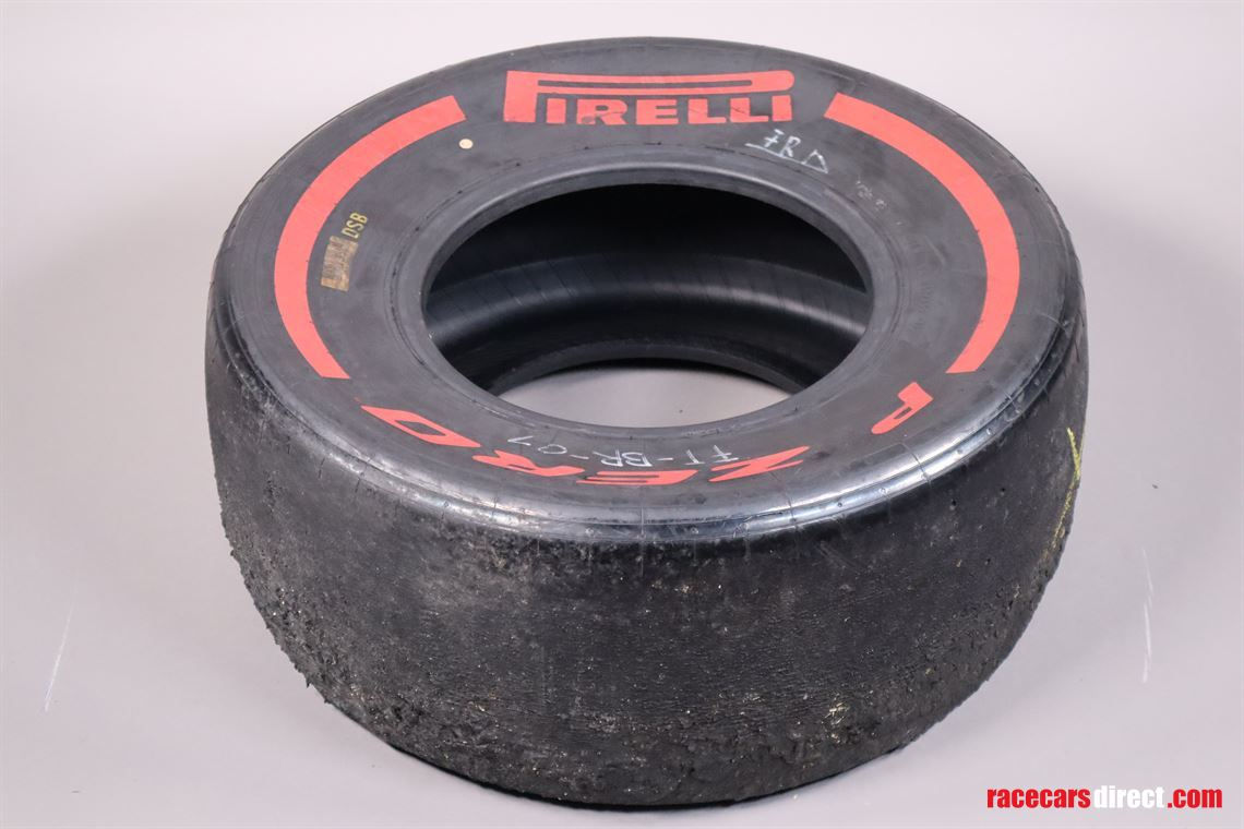 formula-1-tires-pirelli-p-zero-red-tire-compo