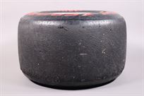 formula-1-tyre-with-bbs-wheel-tire-pirelli-p