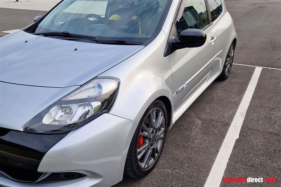 renault-clio-rs-200-silverstone-gp