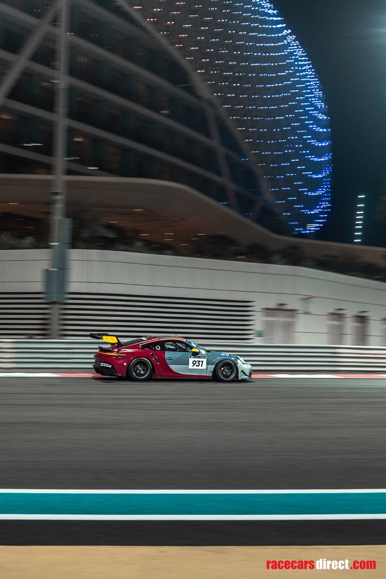 gulf-12h-on-porsche-992-cup-yas-marina-f1-cir