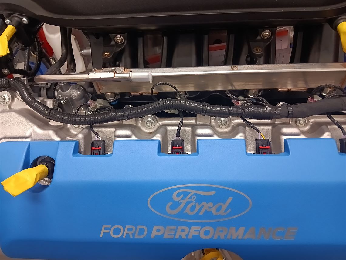 ford-performance-52l-aluminator-52-xs-crate-e