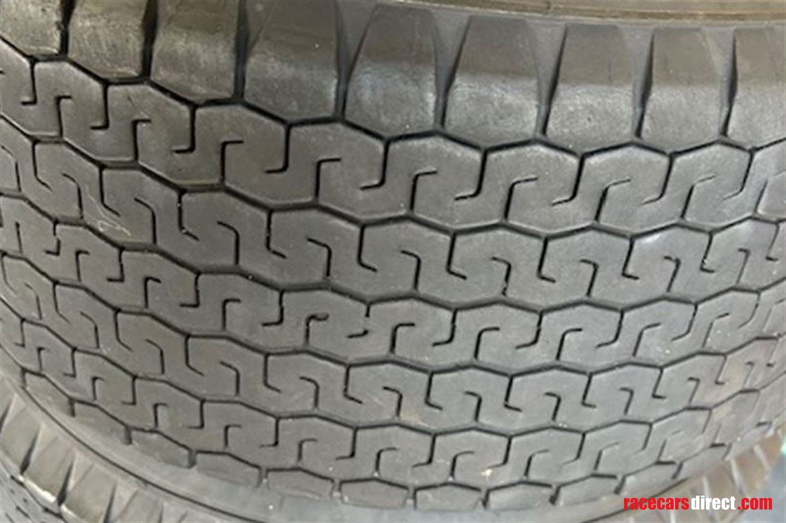 dunlop-cr65-race-tyres-550m13