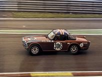 triumph-tr5250-race-car