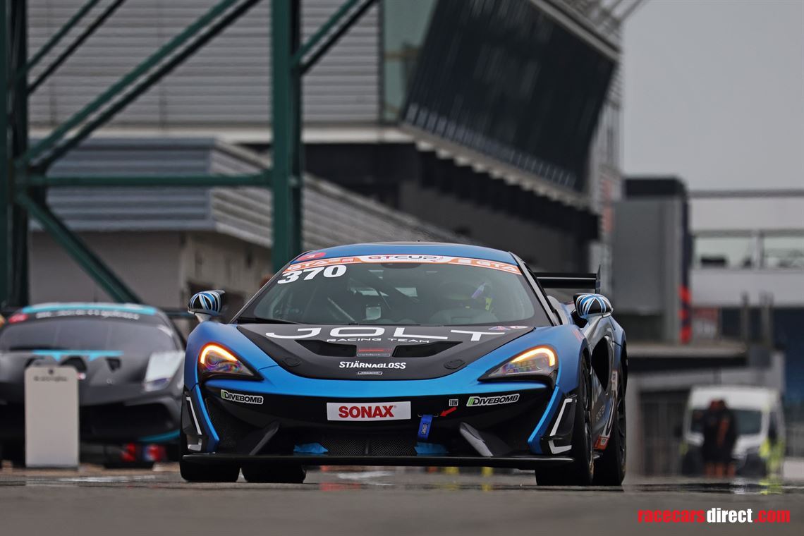 mclaren-570s-gt4