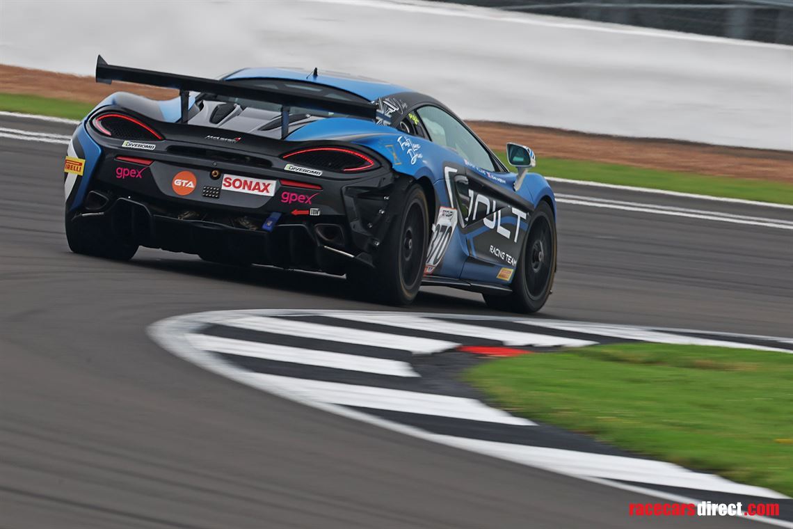 mclaren-570s-gt4