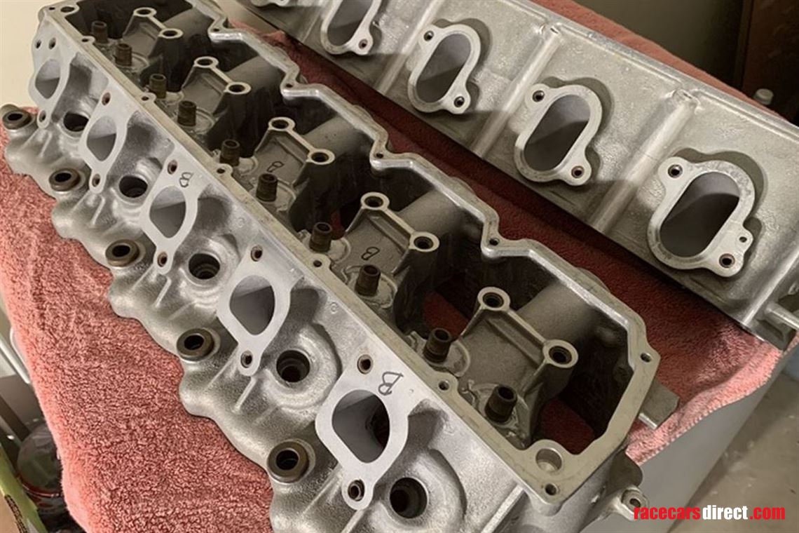 dodge-chrysler-viper-gts-r-cylinder-heads