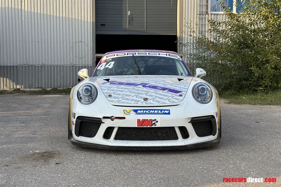 porsche-911-gt3-cup-car-9912