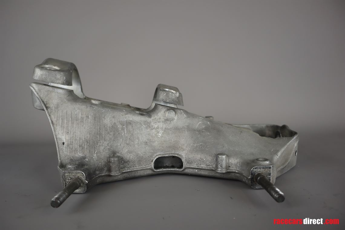 porsche-991-cup-wheel-carrier-front-axle