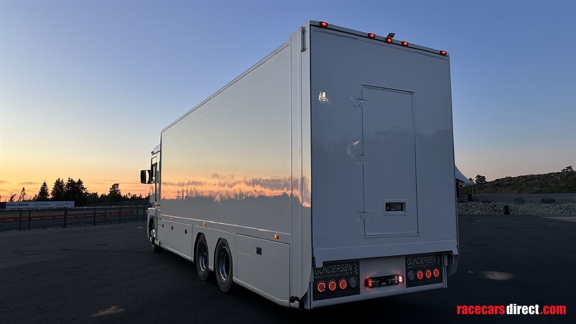 ex-f1---renault-magnum-26-tonne-race-truck-aw