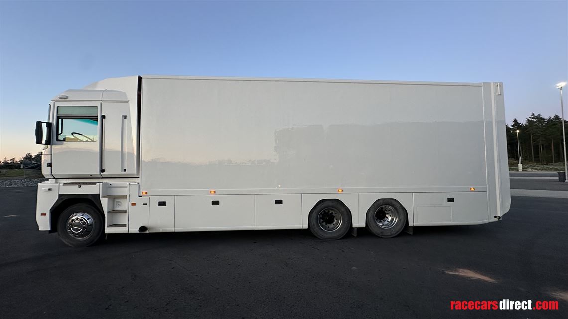 ex-f1---renault-magnum-26-tonne-race-truck-aw