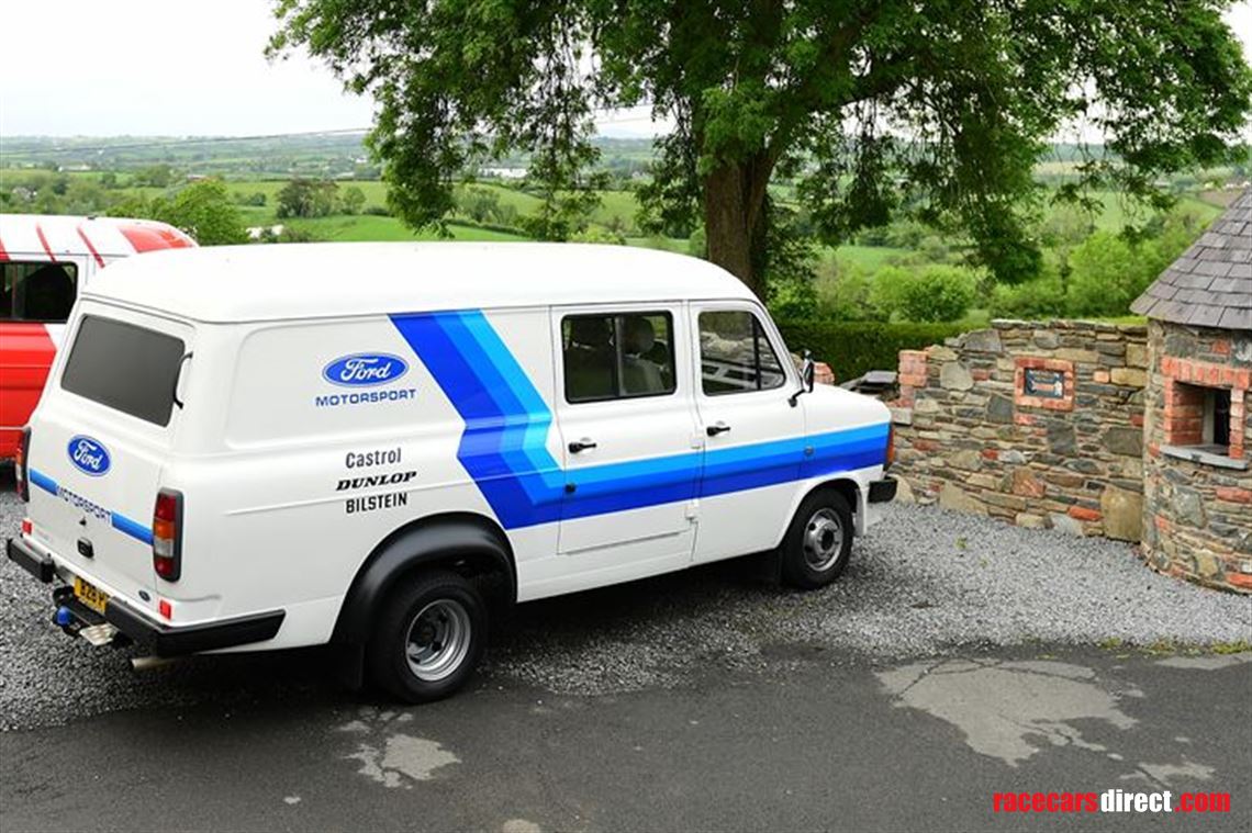 Racecarsdirect.com - Ford Transit MK2 service van