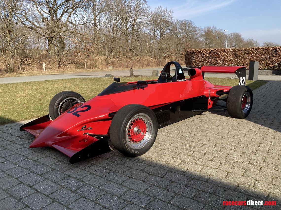 reynard-formula-ford-2000-sf83