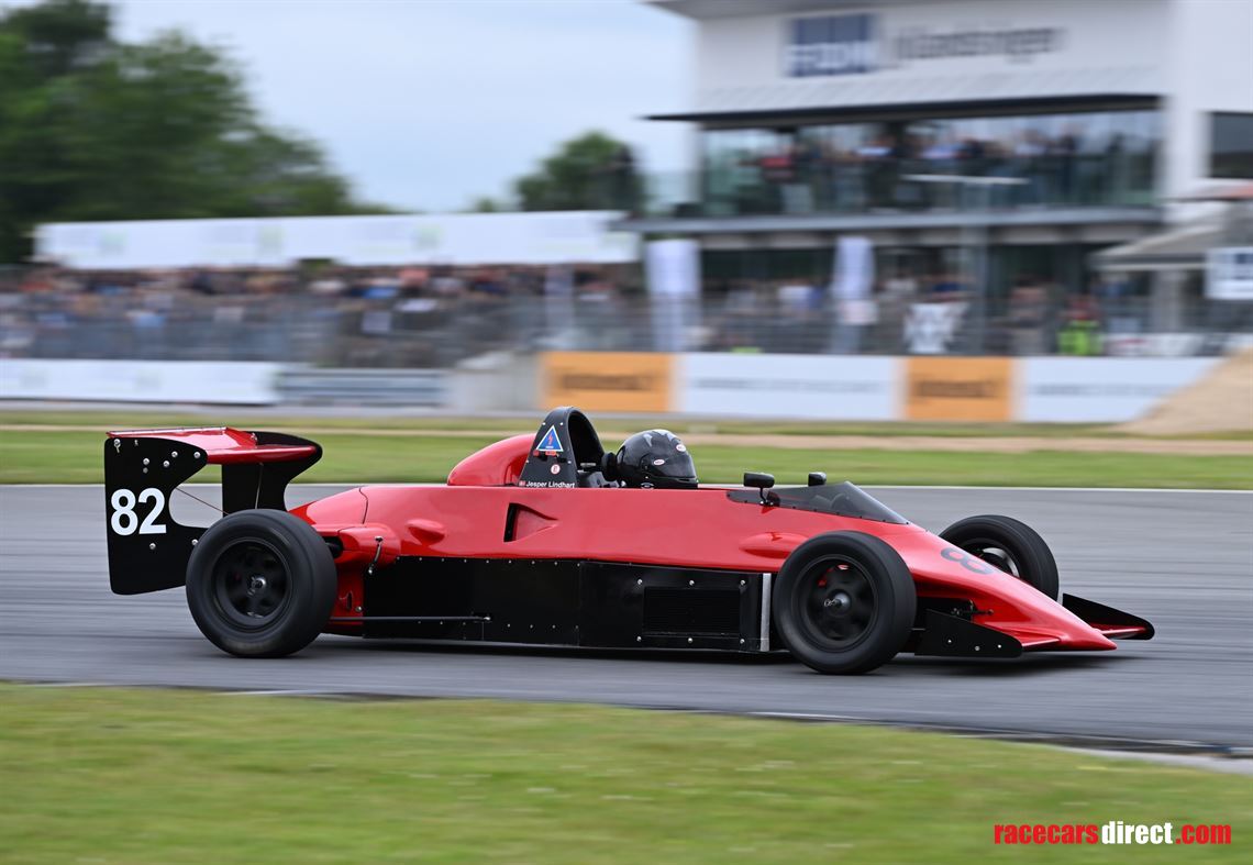 reynard-formula-ford-2000-sf83