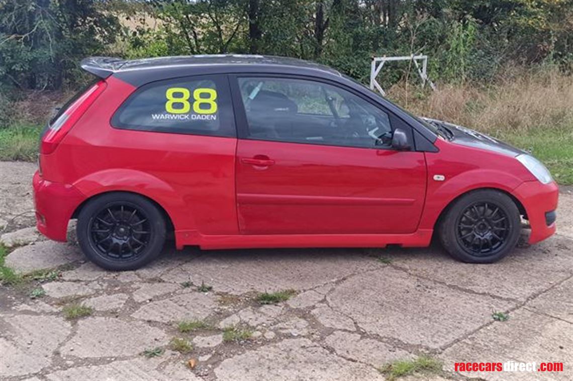 fiesta-junior-st150-racecar