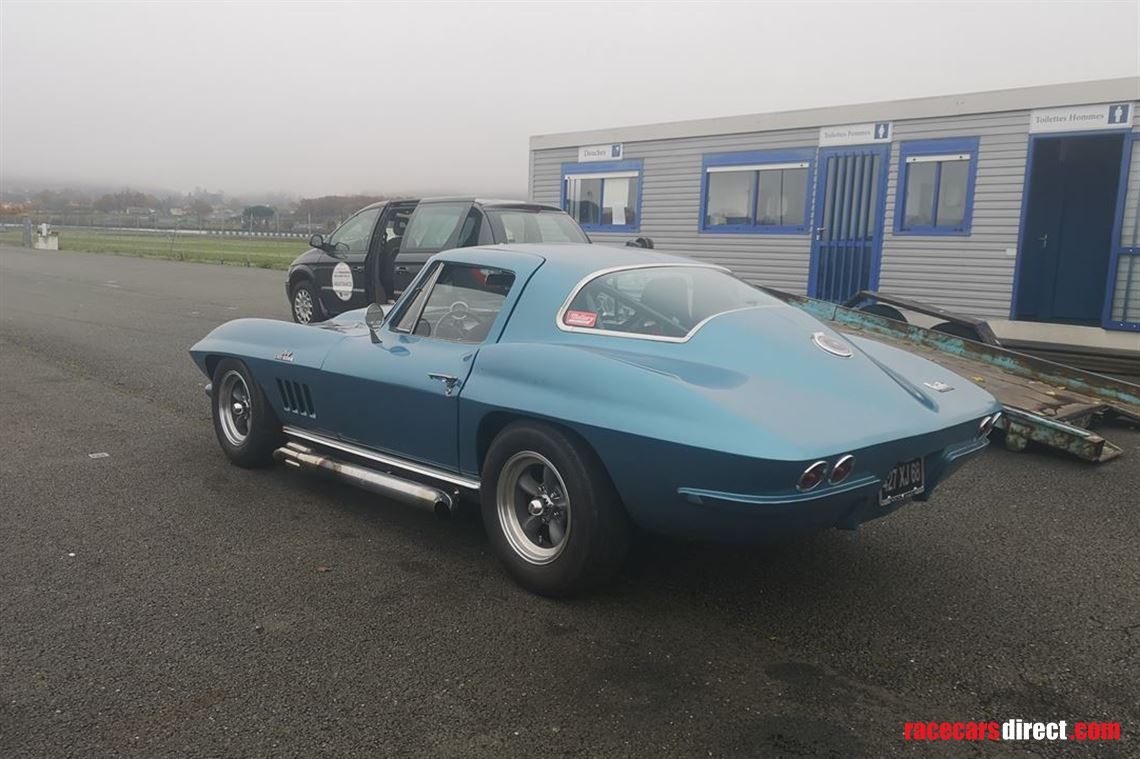 chevrolet-corvette-c2-fia-coupe-1965-67-big-b