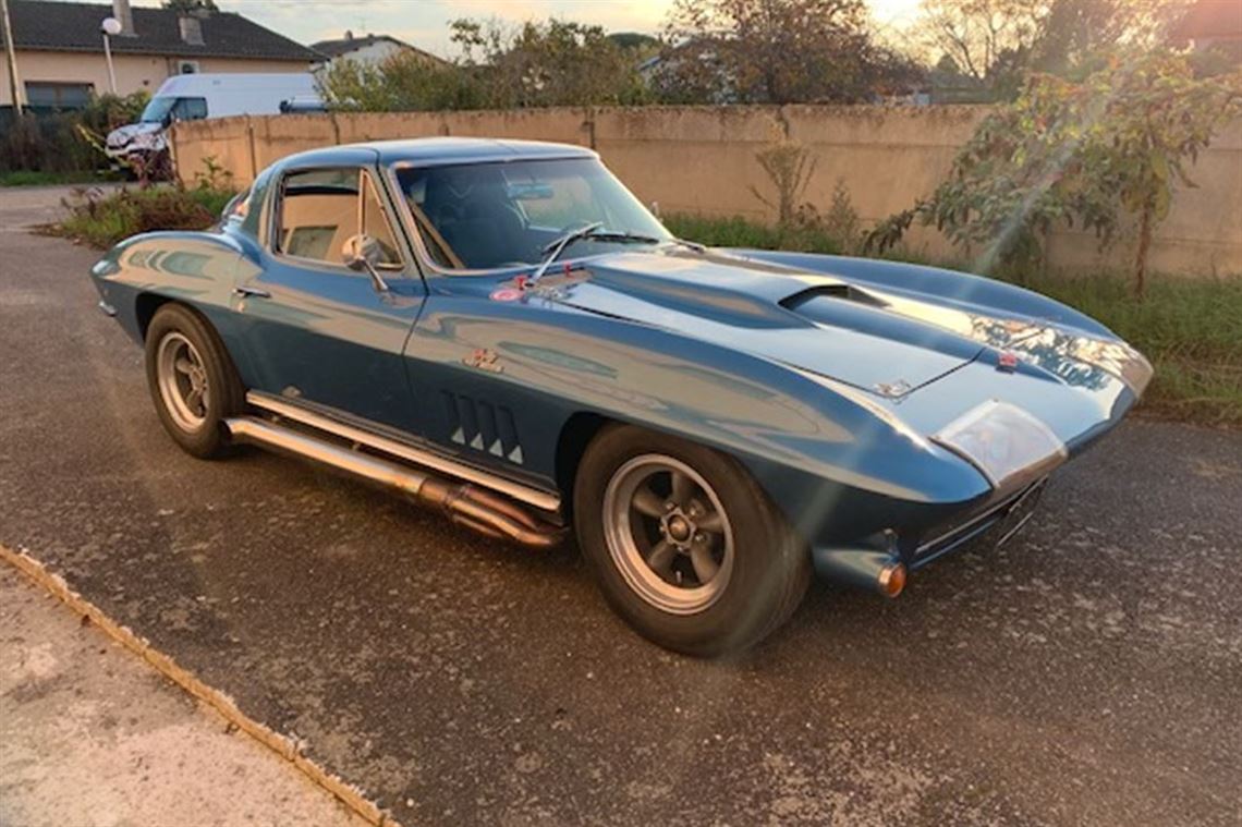 chevrolet-corvette-c2-fia-coupe-1965-67-big-b