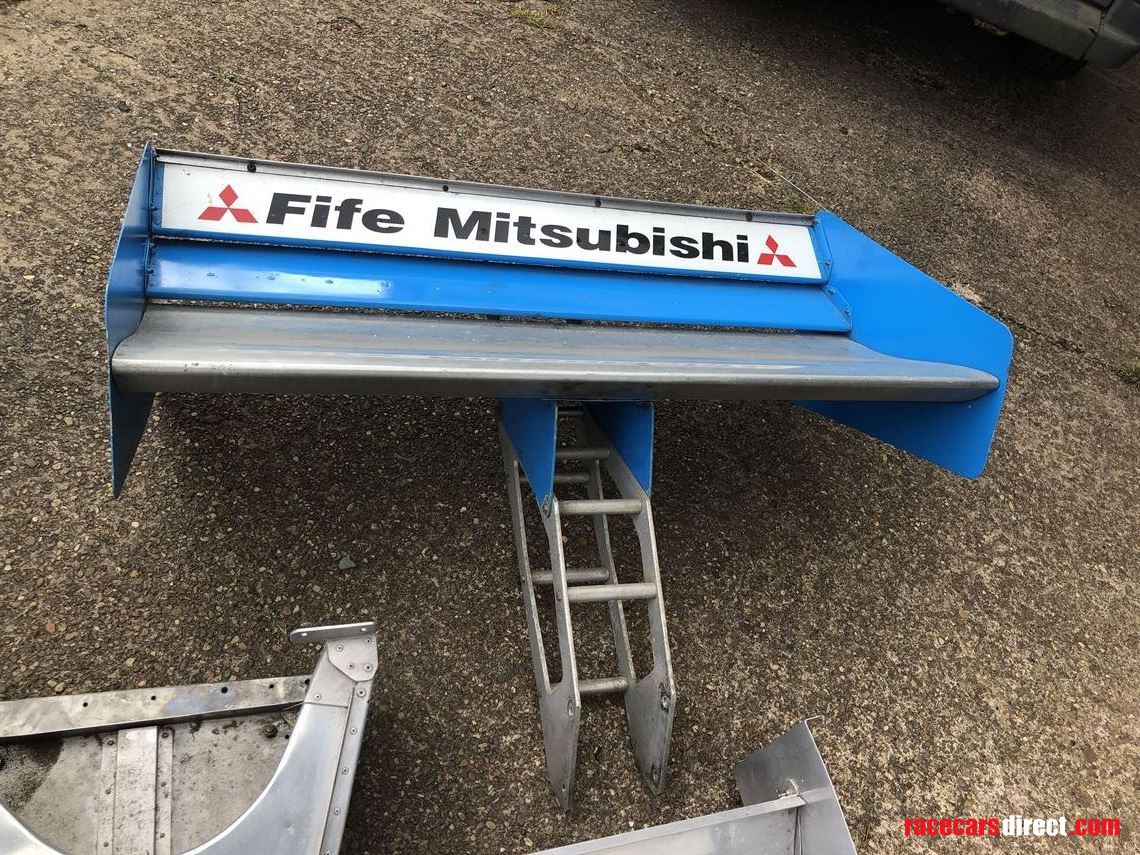 single-seater-3-plane-rear-wing