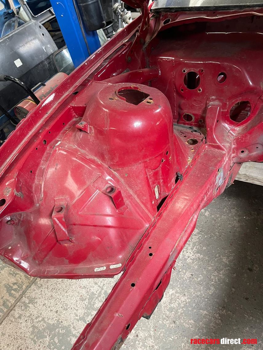 Racecarsdirect.com - 2x Genuine caged E46 M3 shells 2005 and 2003 with V5's