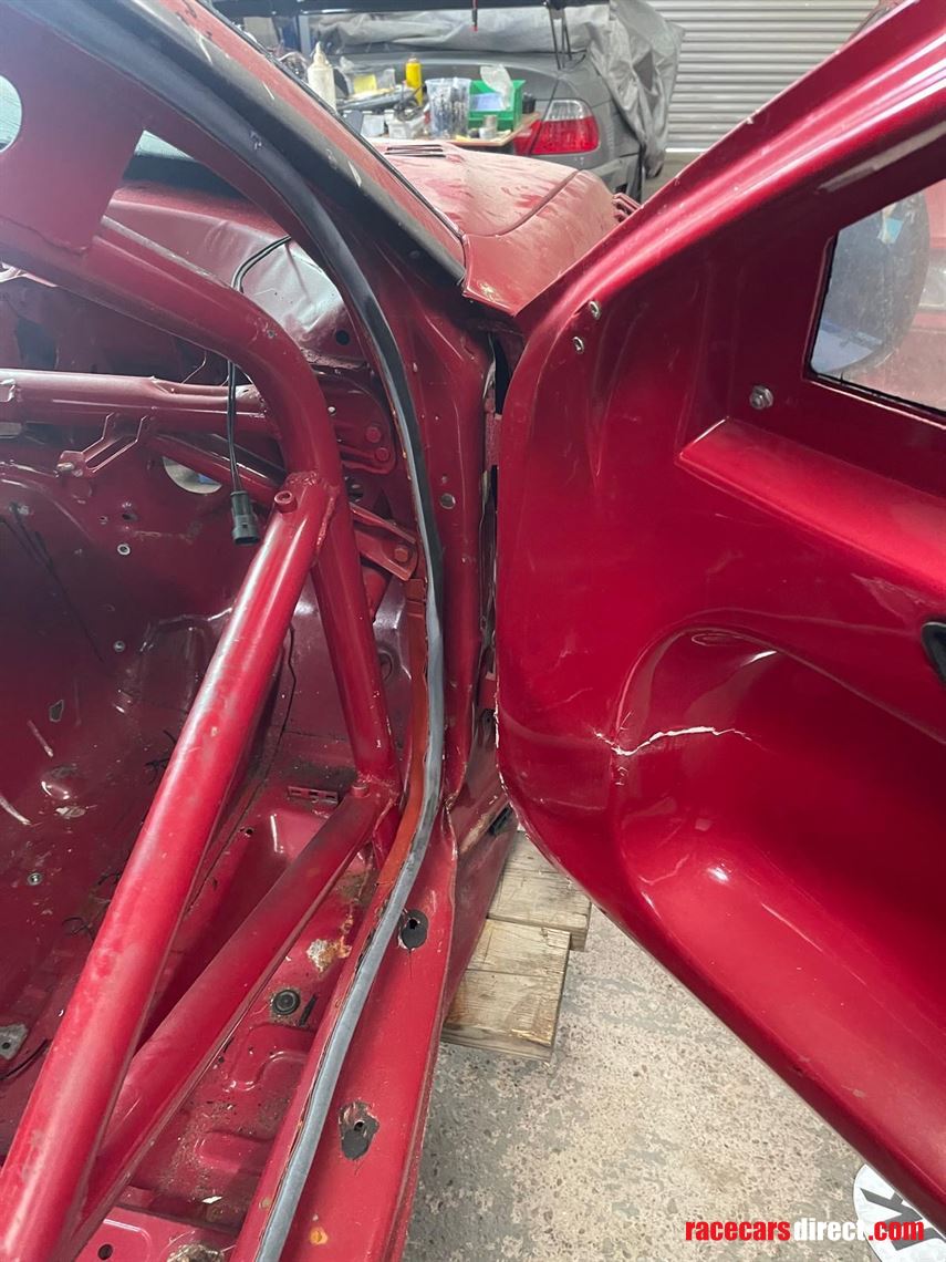 Racecarsdirect.com - 2x Genuine caged E46 M3 shells 2005 and 2003 with V5's