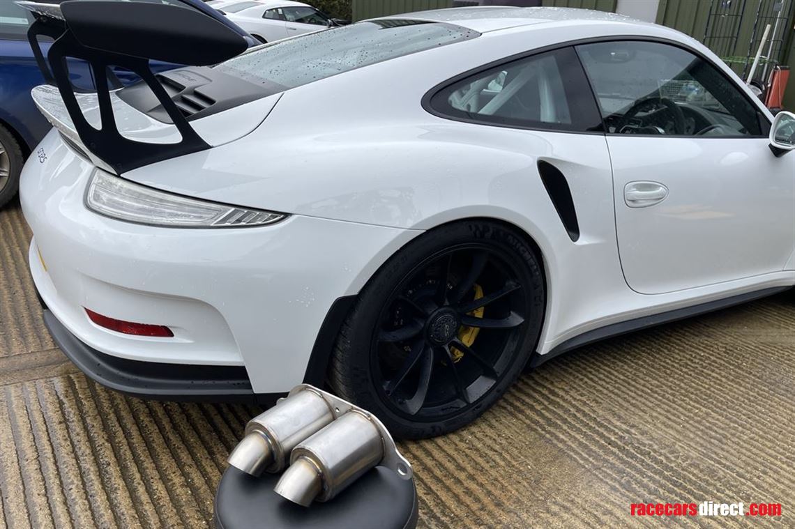 gt3-rs-trackday-silencer