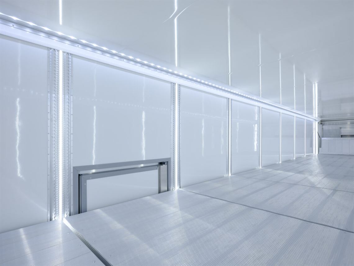 line-up-cargo-edition-race-trailer