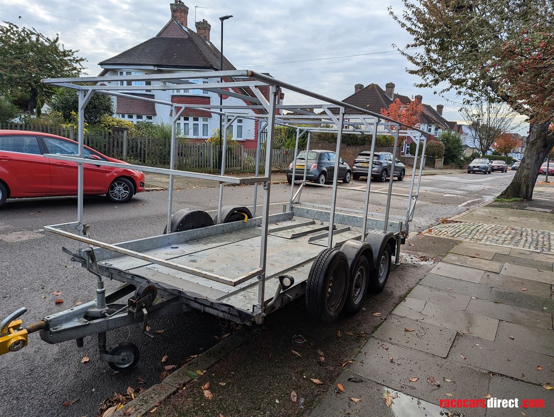 twin-axle-covered-car-transporter-car-trailer