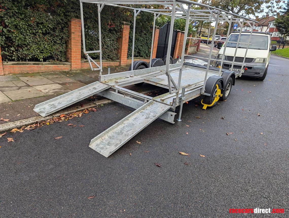 twin-axle-covered-car-transporter-car-trailer