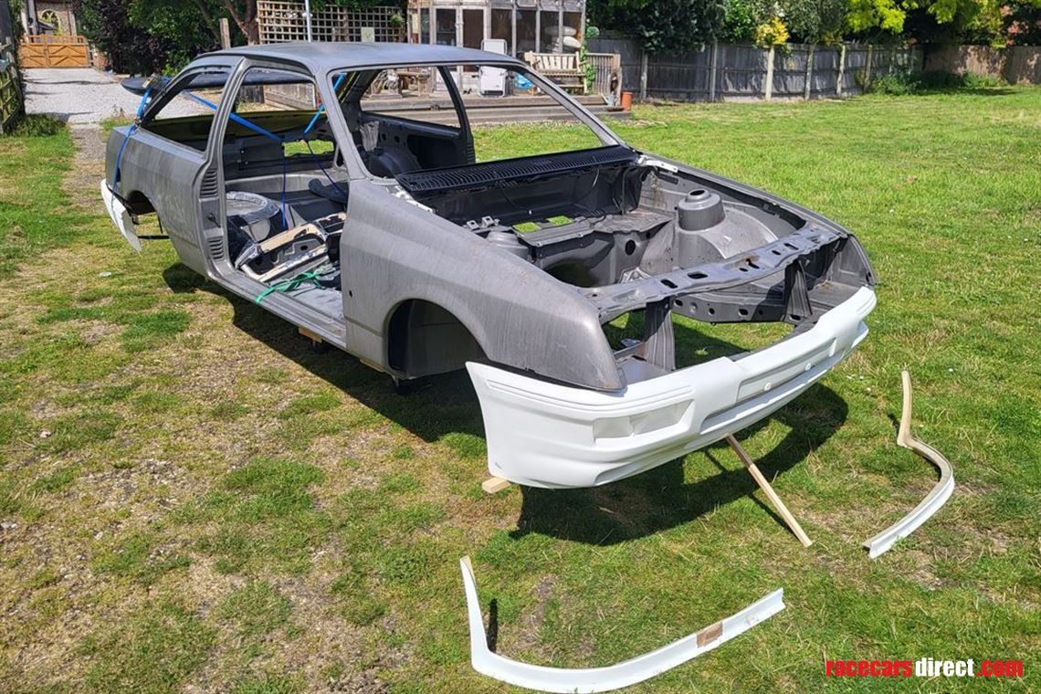 Racecarsdirect.com - Ford Sierra shell