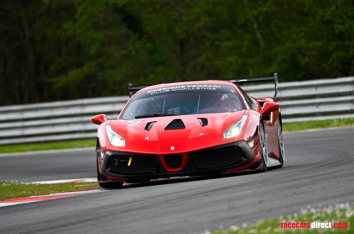 2018-ferrari-488-challenge-evo