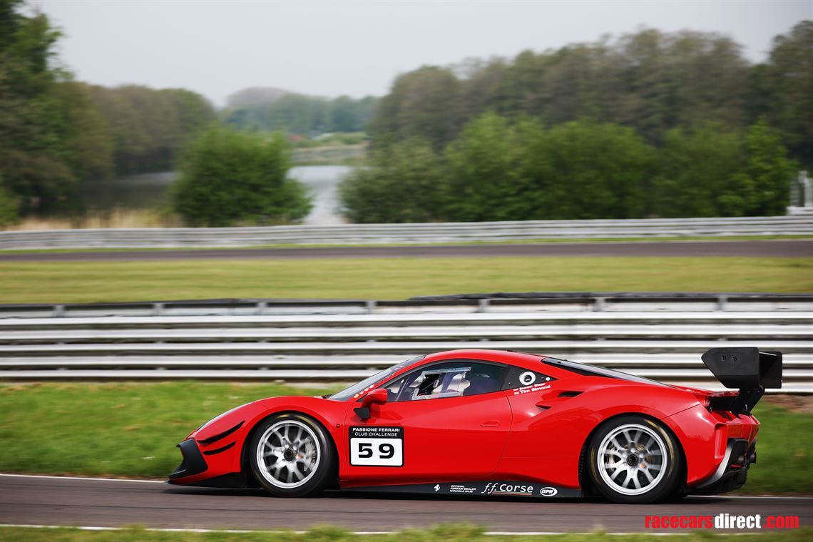 2018-ferrari-488-challenge-evo